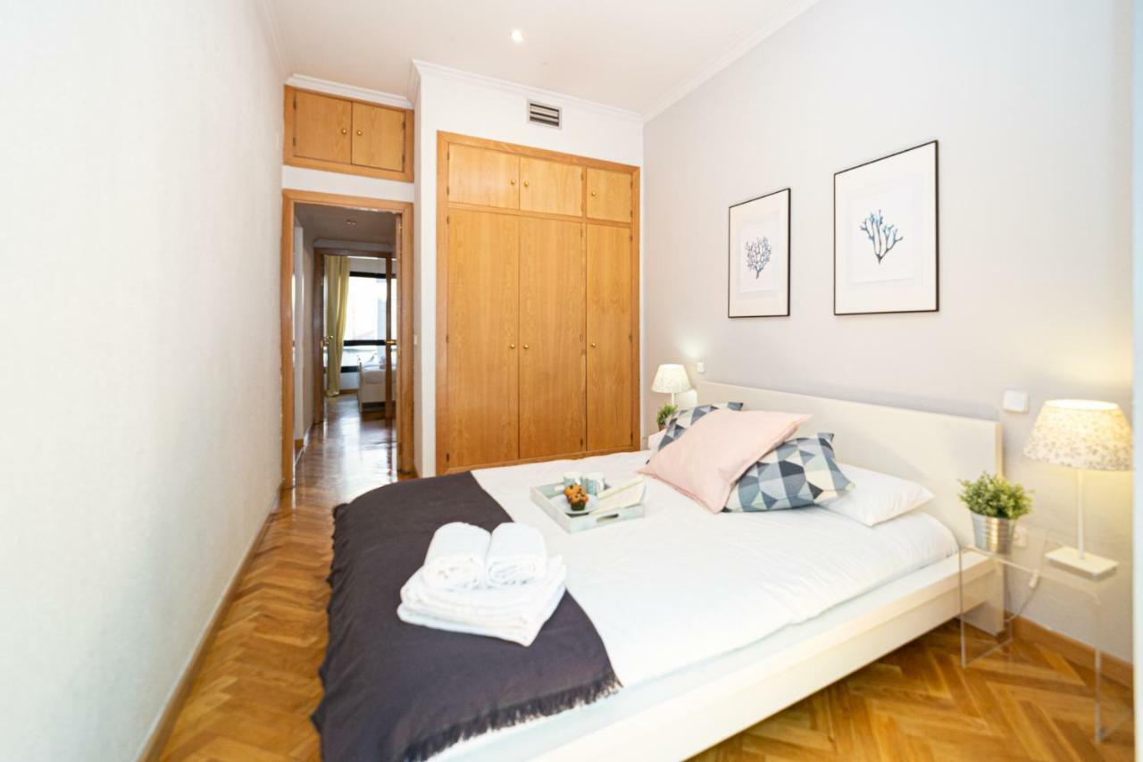 Apartamentos Plaza De Espana Madrid Exterior photo